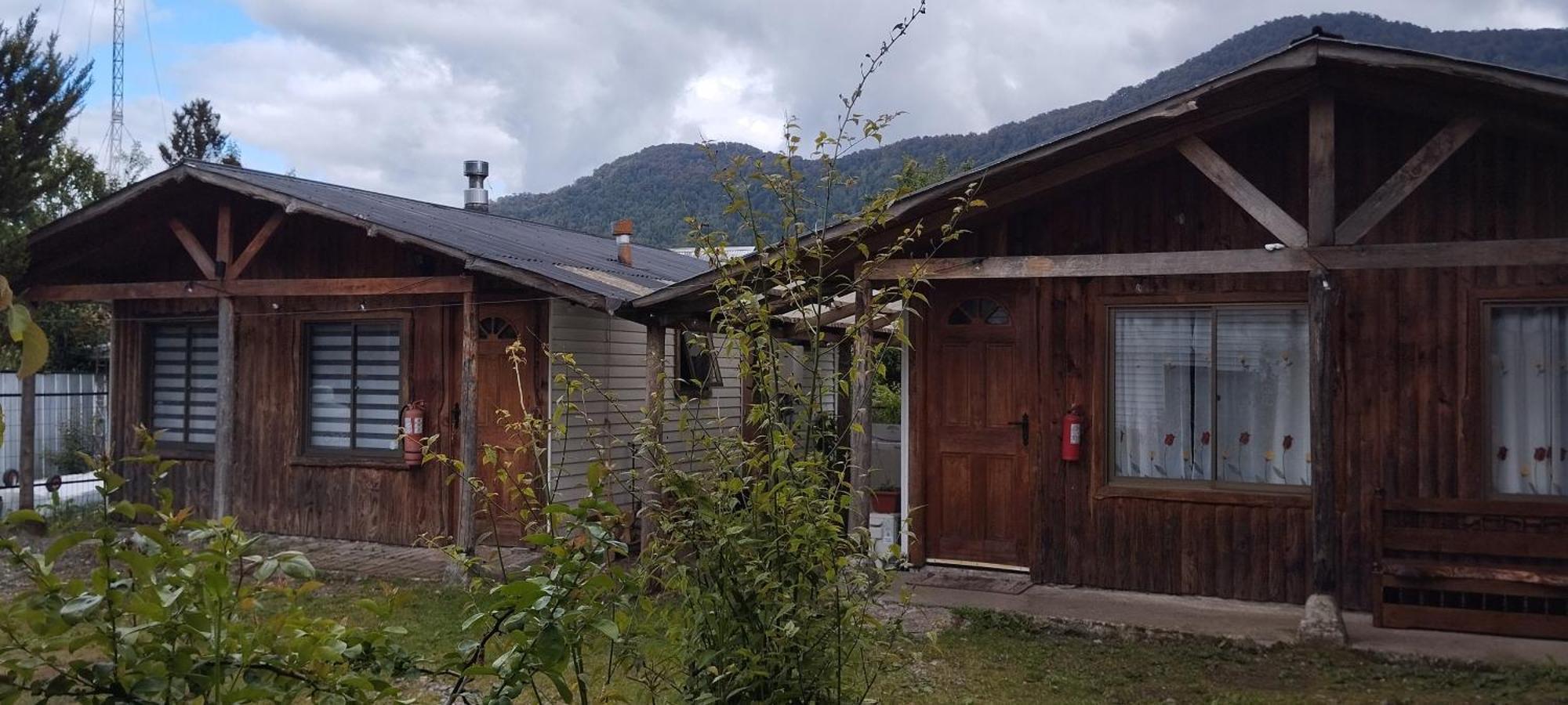 Hostal Y Cabanas Ventisquero Puerto Puyuguapi Exterior foto